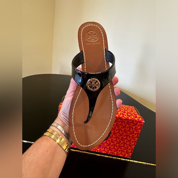 NWT Authentic Rare Luxury Minimalist Tory Burch Black Patent Cameron Thong - Picture 16 of 17